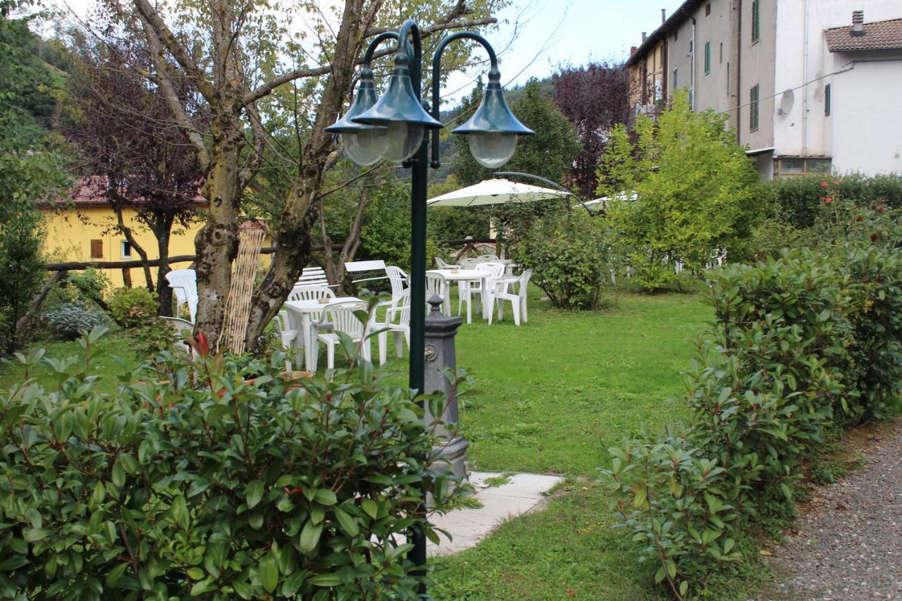 Hotel Margherita Montepiano Exteriör bild